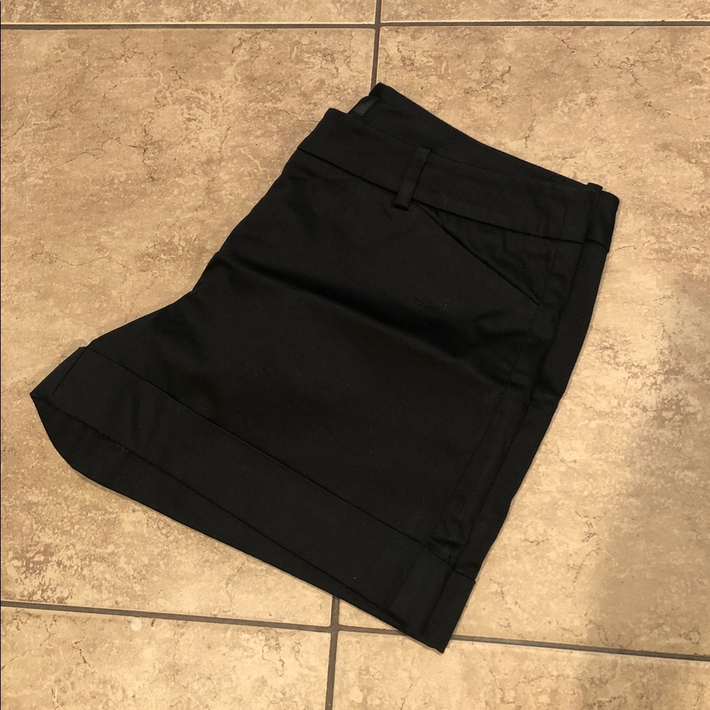 Shorts - Picture 3 of 3